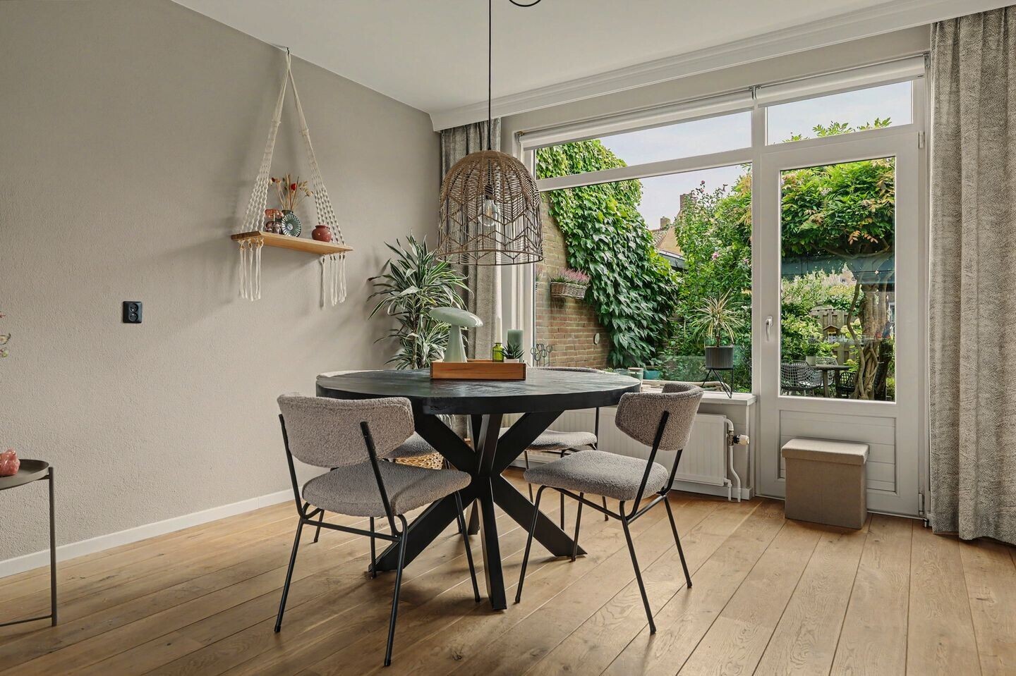 Tussenwoning te koop: IJsselstraat 84, Middelburg