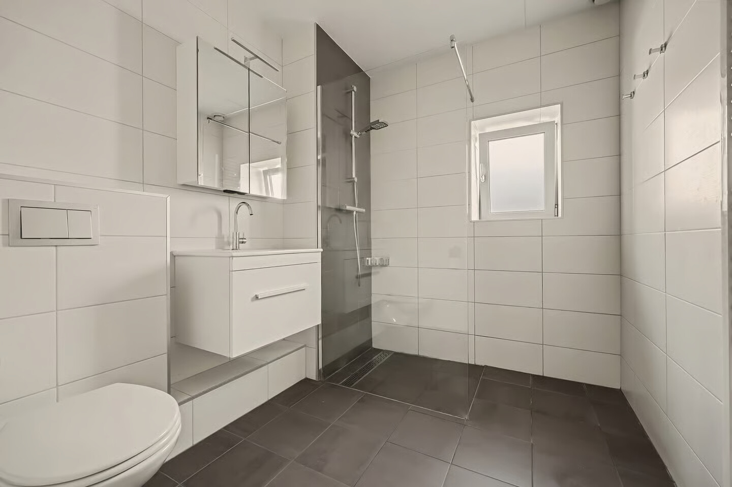 Tussenwoning te koop: Volkerakstraat 15, Middelburg