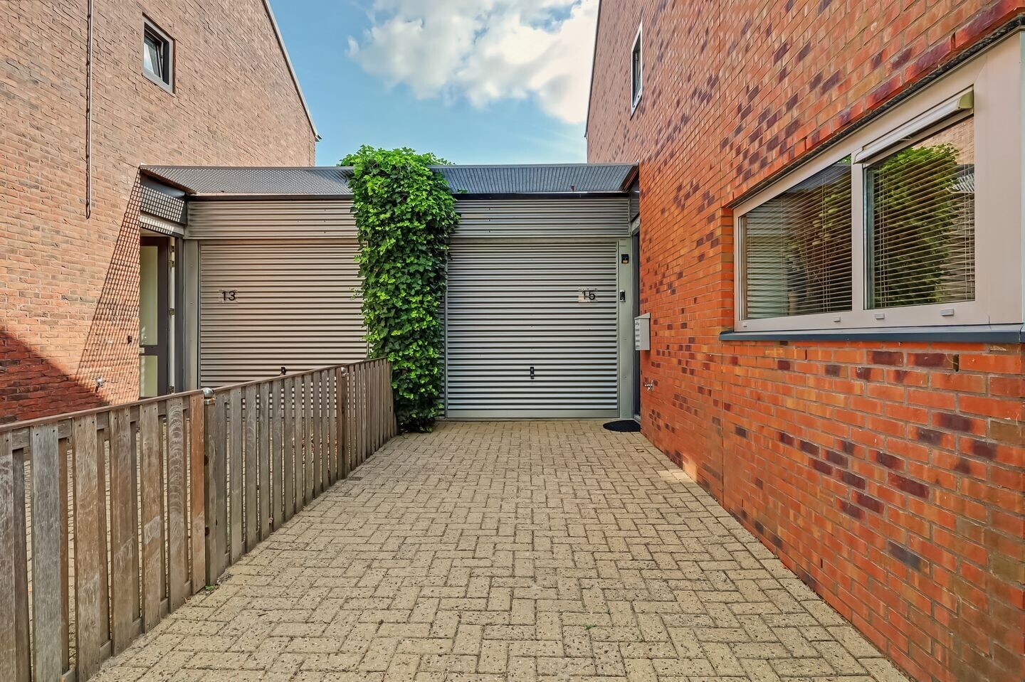Tussenwoning te koop: Volkerakstraat 15, Middelburg