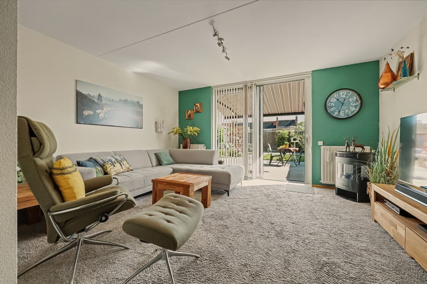 Tussenwoning te koop: Volkerakstraat 15, Middelburg