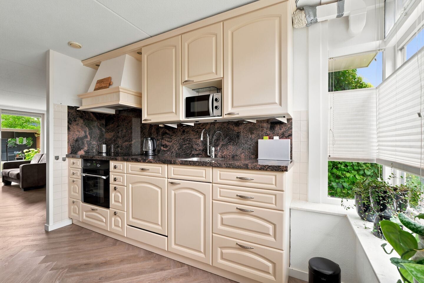 Hoekwoning te koop: Kingstraat 1, Middelburg