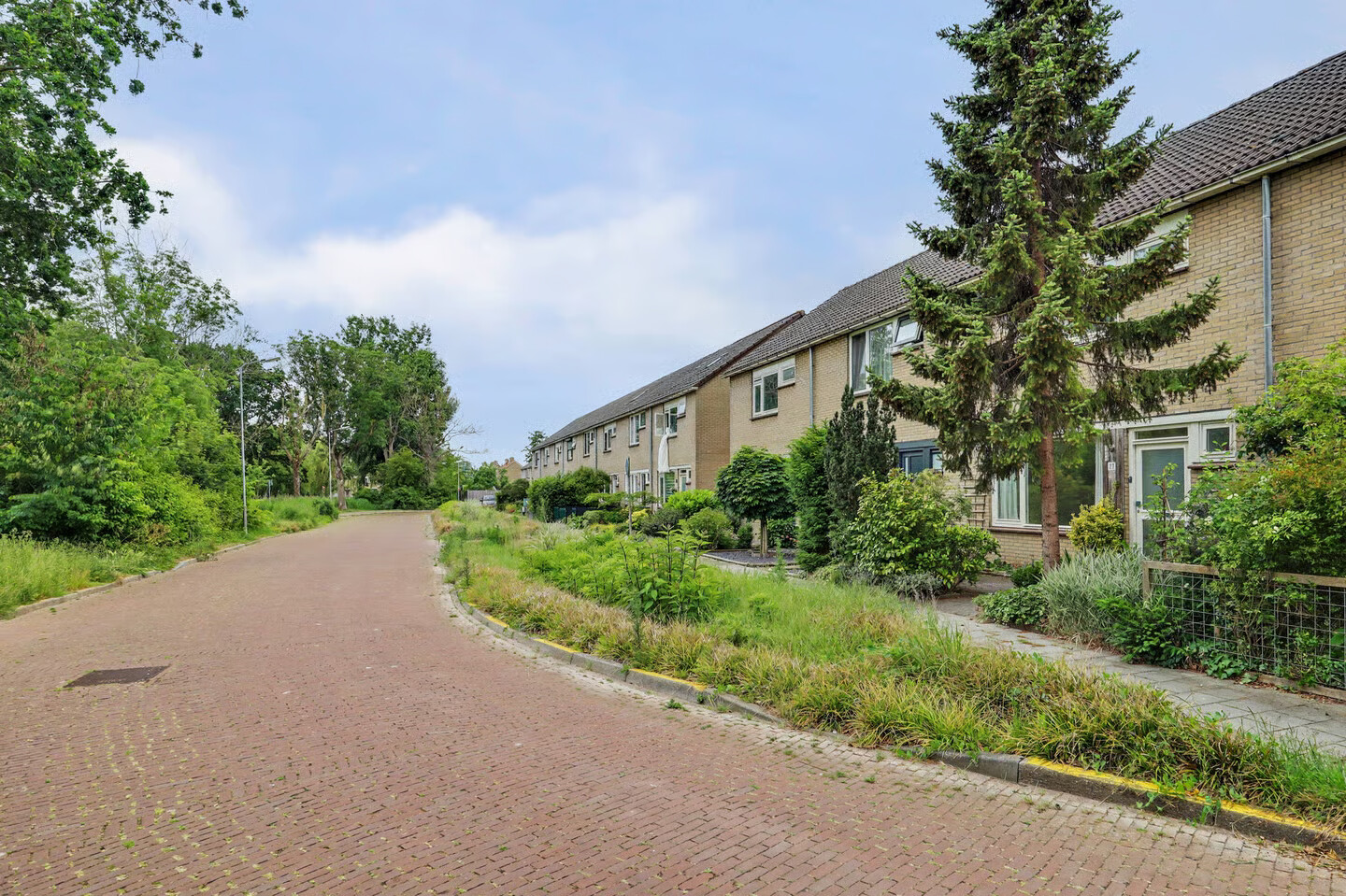 Tussenwoning te koop: Vromoldsland 27, Middelburg