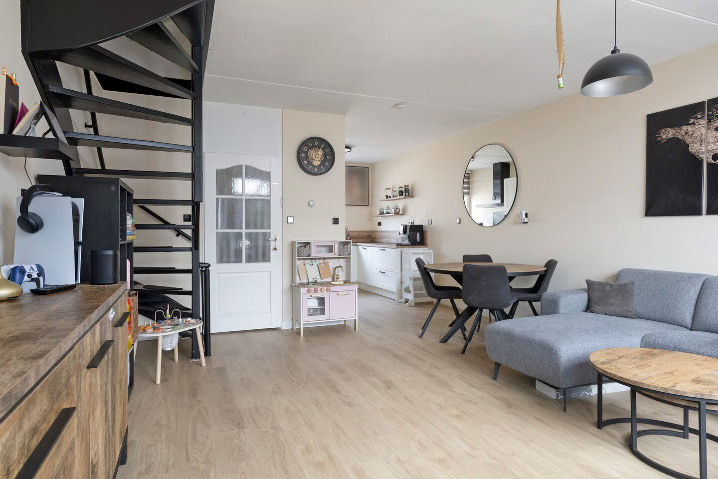 Tussenwoning te koop: Saffier 44, Middelburg