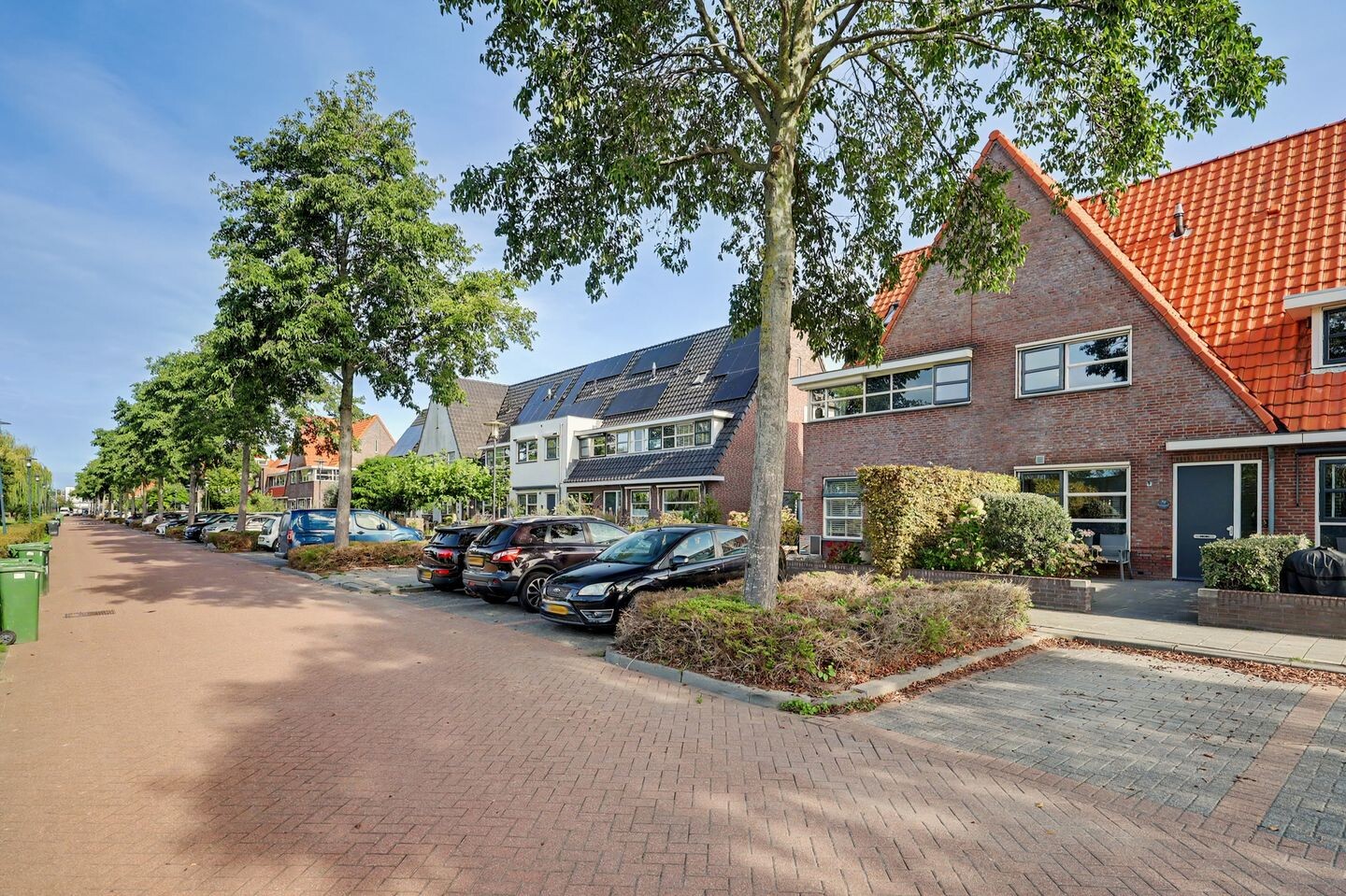 Tussenwoning te koop: Robert Johnsonstraat 73, Middelburg