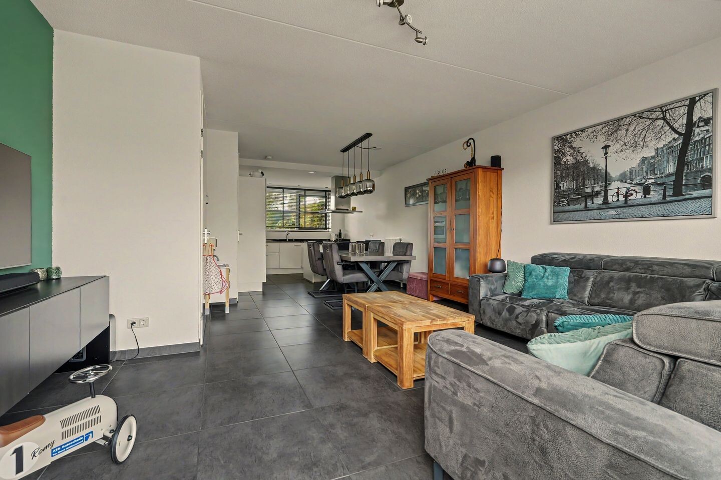 Tussenwoning te koop: Robert Johnsonstraat 73, Middelburg