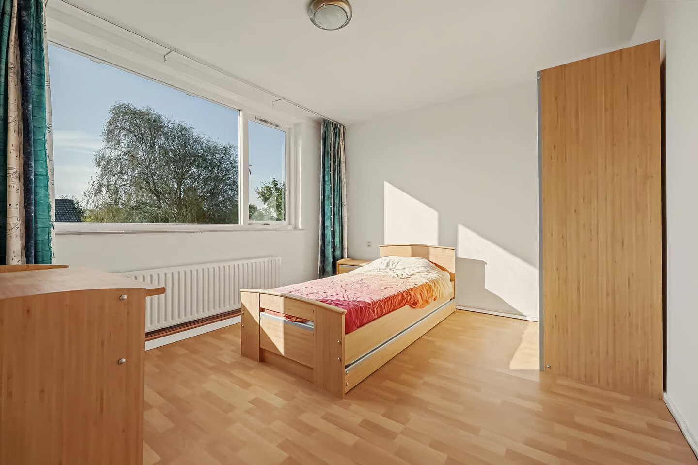 Hoekwoning te koop: Luijksberglaan 12, Serooskerke