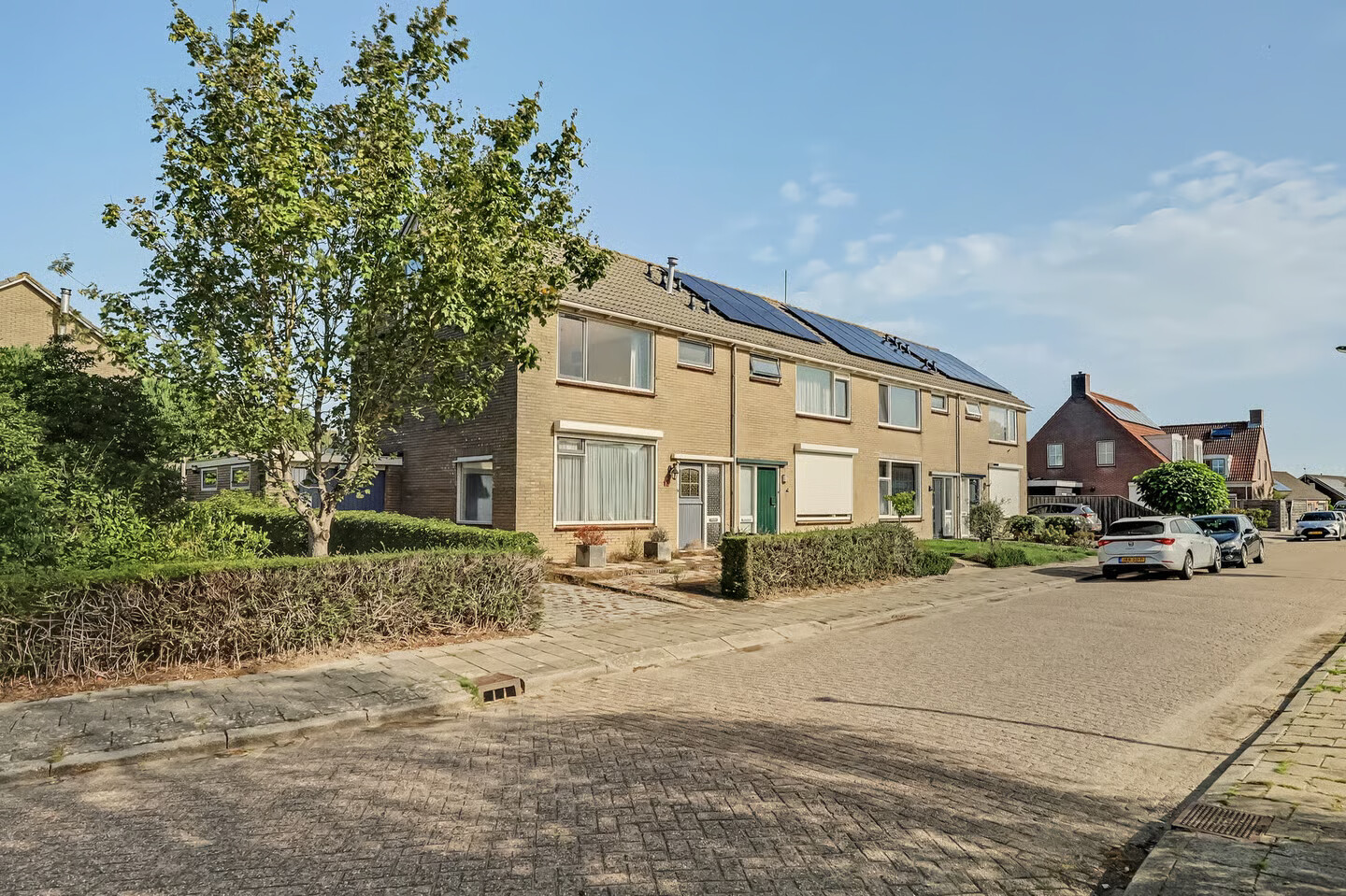 Hoekwoning te koop: Luijksberglaan 12, Serooskerke