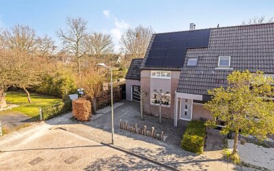 Halve Maanstraat 28