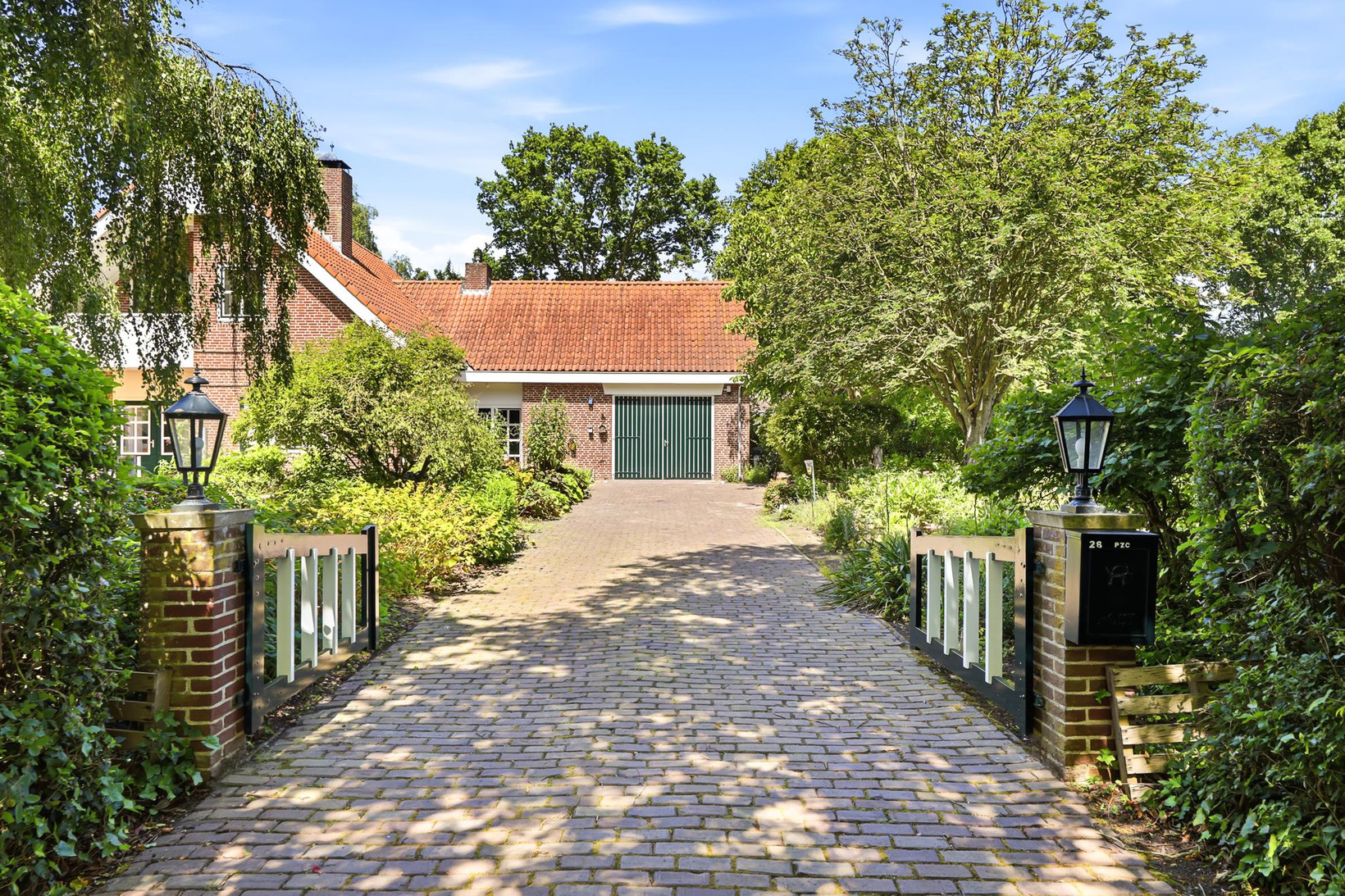Vrijstaande woning te koop: Eikenlaan 28, Oostkapelle