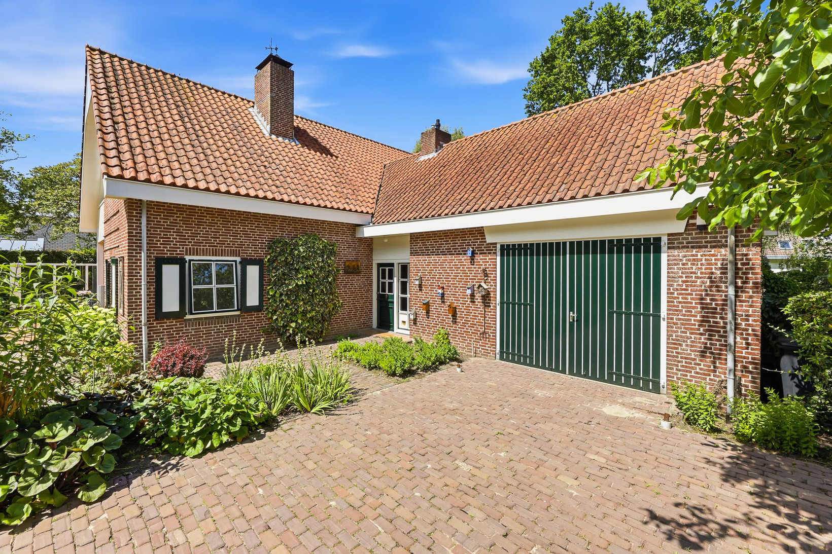 Vrijstaande woning te koop: Eikenlaan 28, Oostkapelle