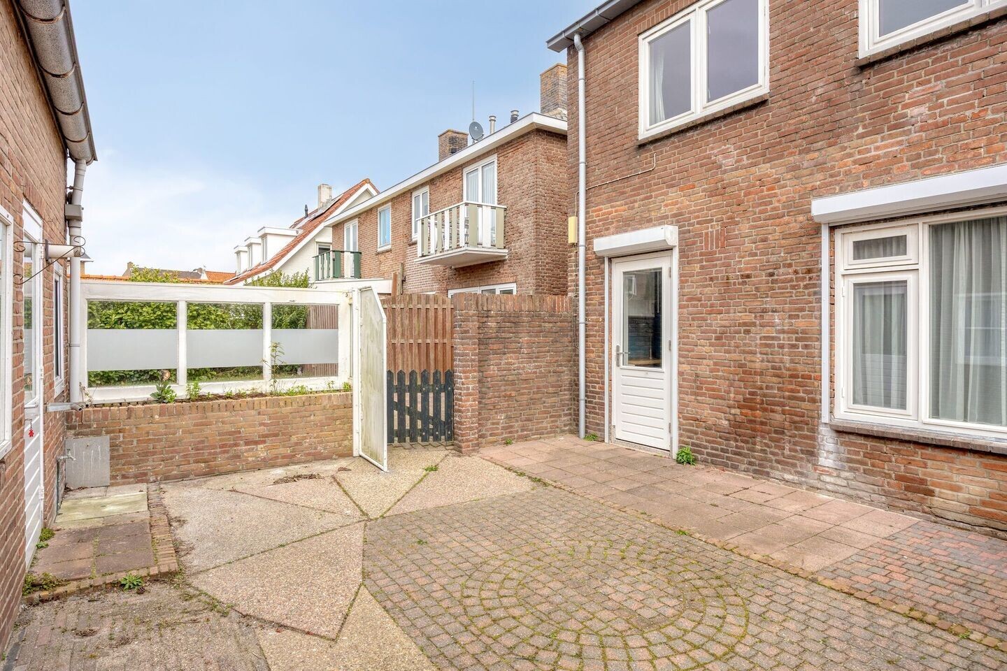 Twee-onder-één-kap te koop: Van Voorthuijsenstraat 3, Domburg