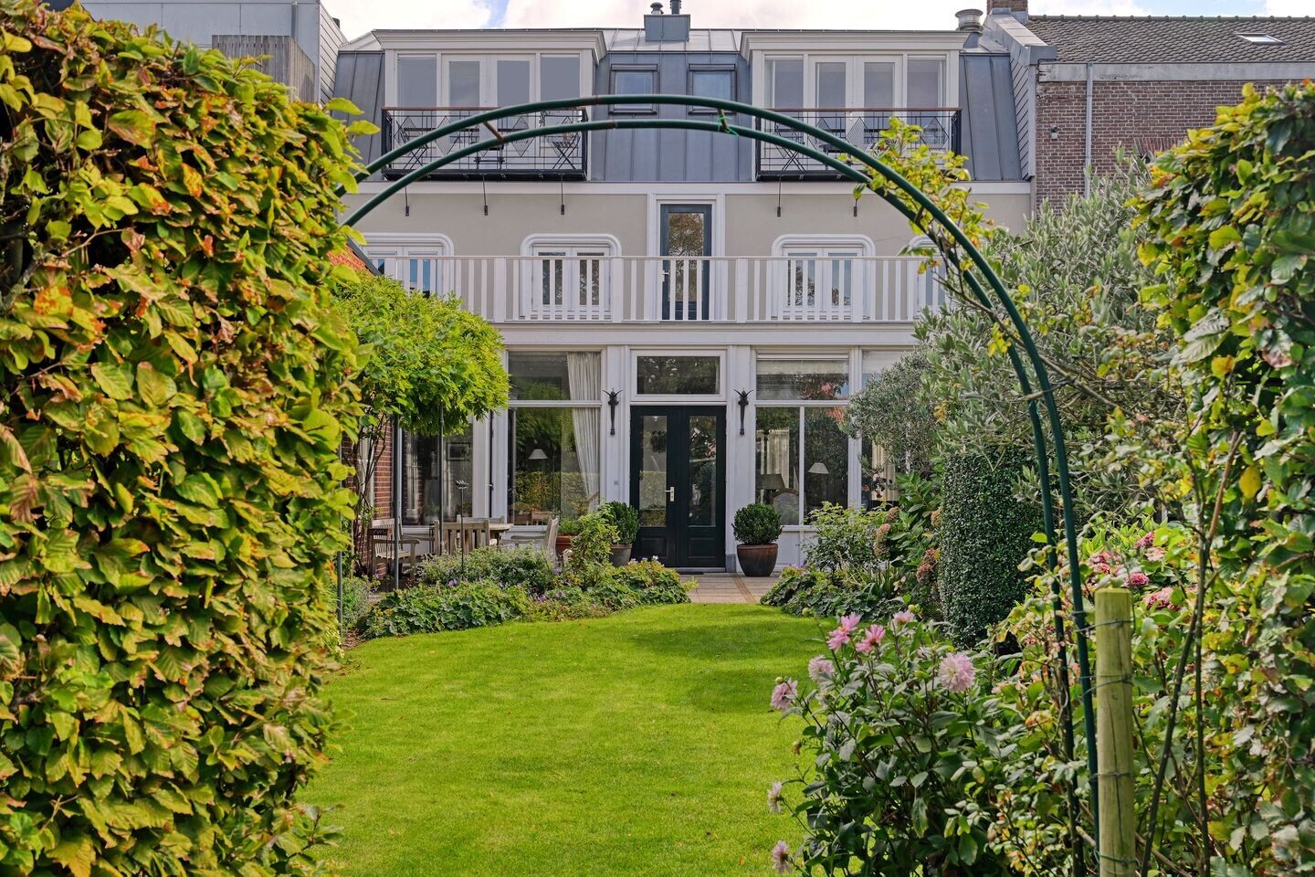 Tussenwoning te koop: Weststraat 16, Domburg