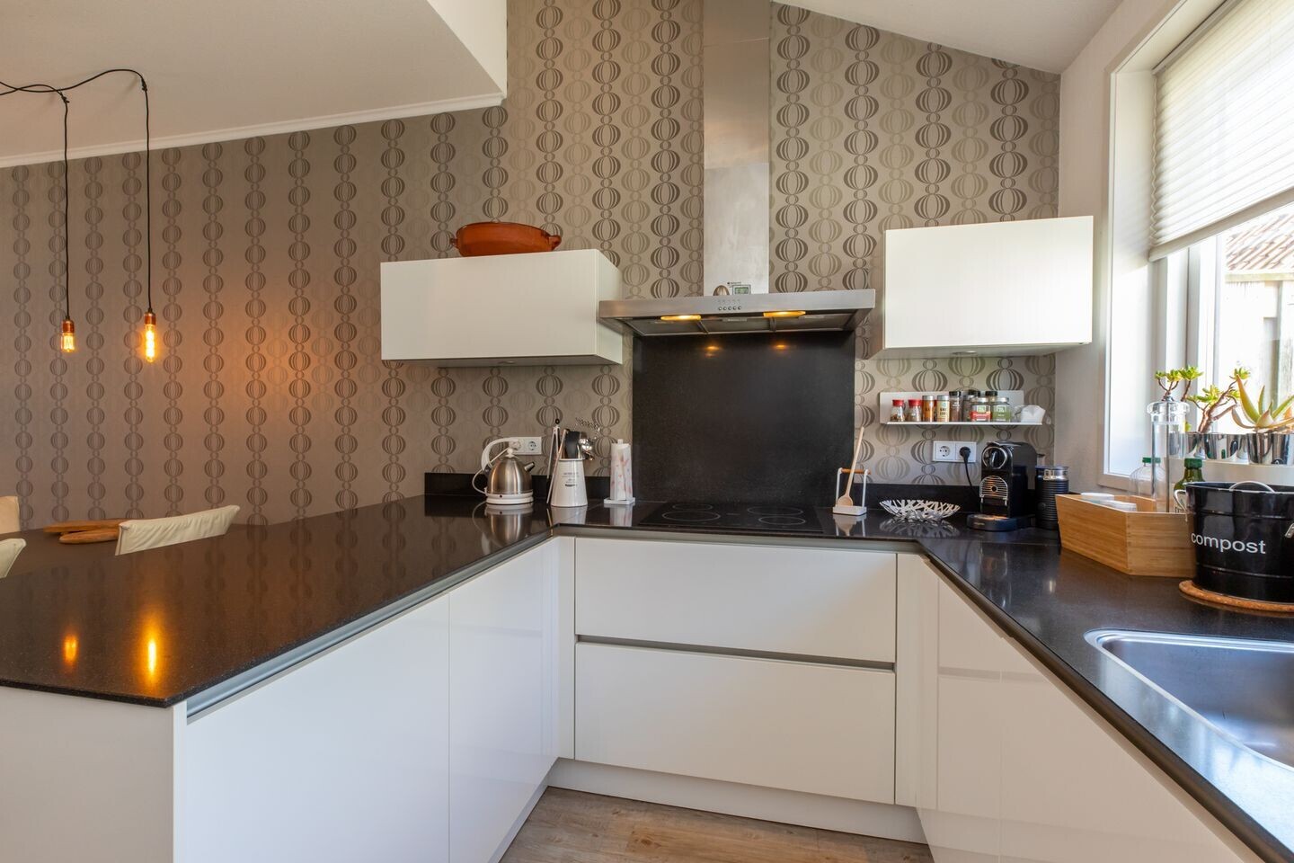 Tussenwoning te koop: Kanonweistraat 8, Domburg