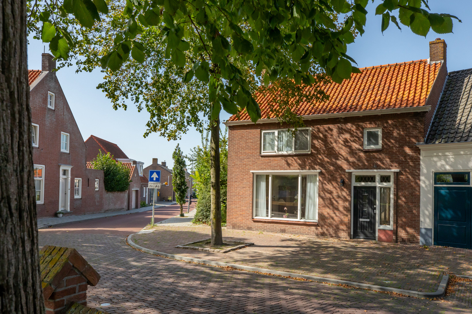 Hoekwoning te koop: Dorpsplein 14, Koudekerke