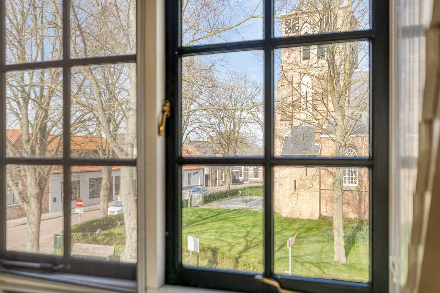 Twee-onder-één-kap te koop: Kerkplein 30, Biggekerke
