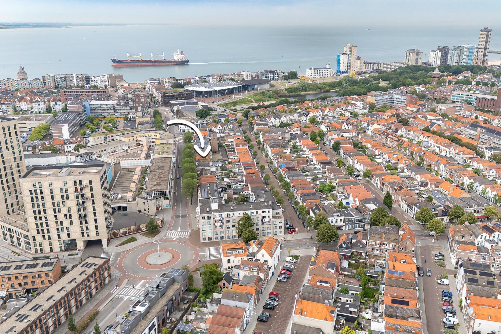Tussenwoning te koop: Aagje Dekenstraat 77, Vlissingen
