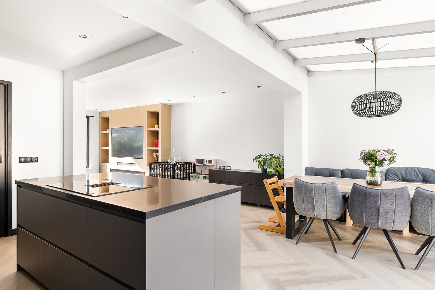 Tussenwoning te koop: Van Doornlaan 34, Vlissingen