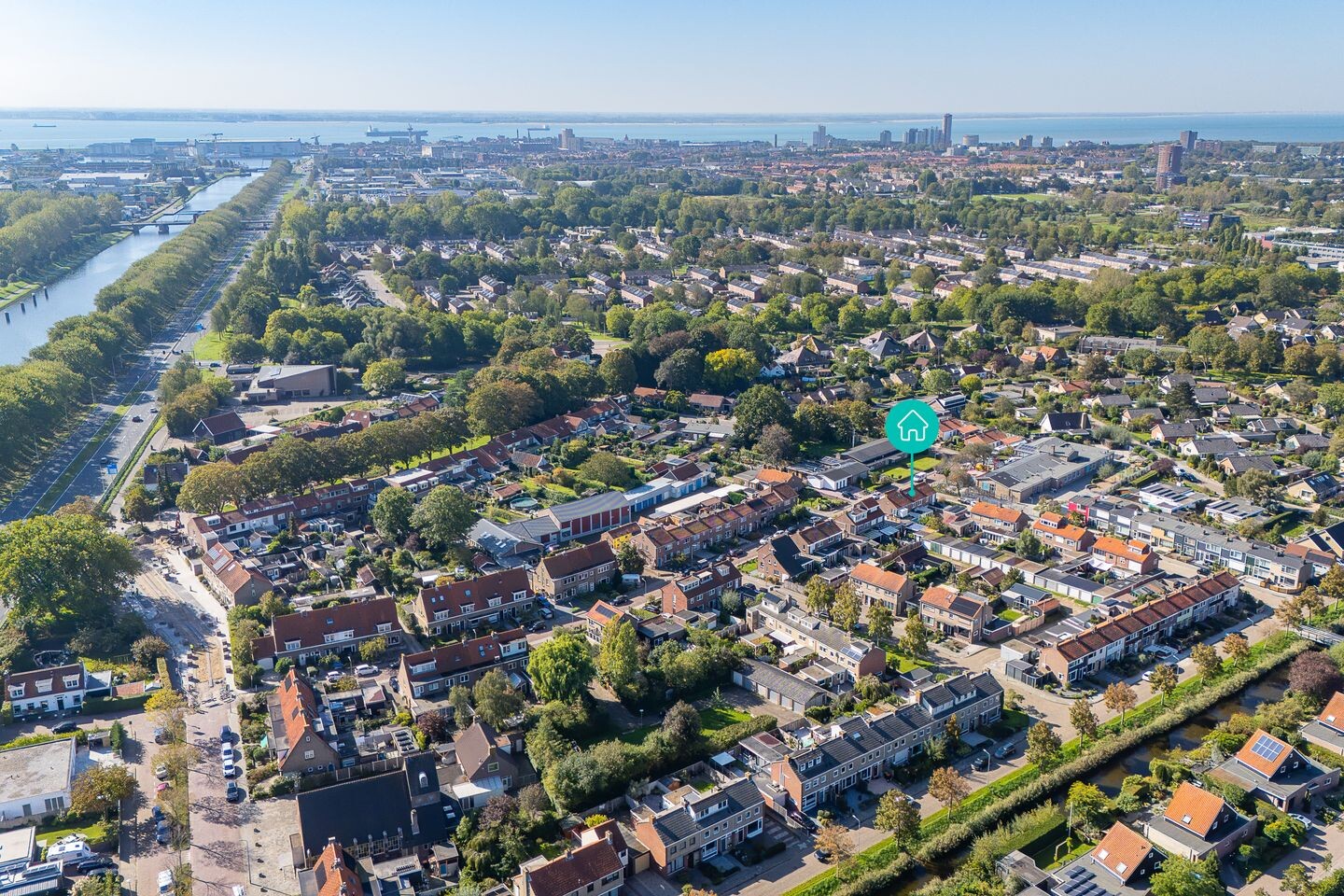 Tussenwoning te koop: Van Doornlaan 34, Vlissingen