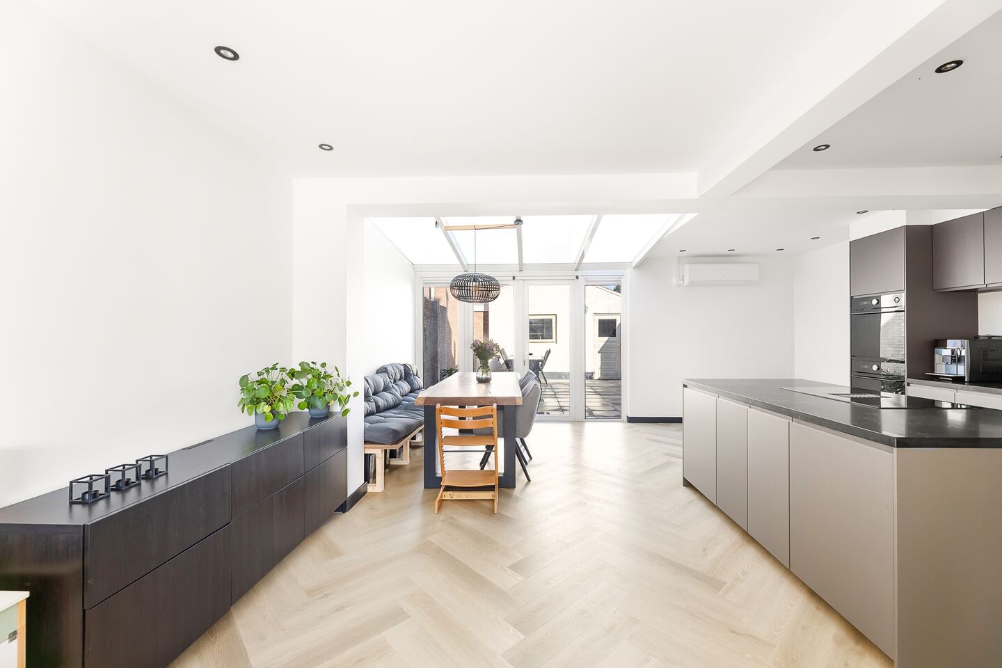 Tussenwoning te koop: Van Doornlaan 34, Vlissingen