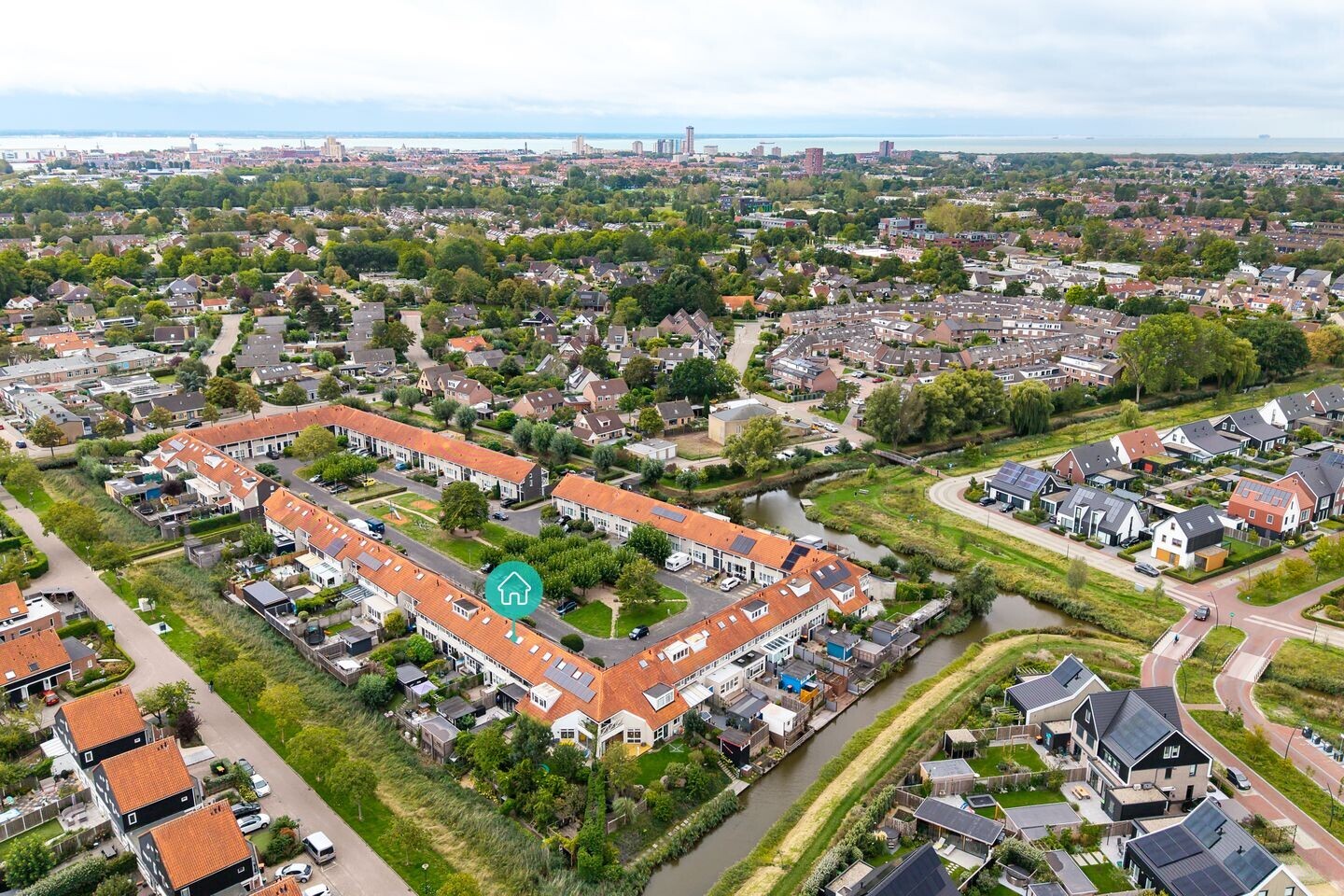 Tussenwoning te koop: Keizer Karelhof 29, Vlissingen