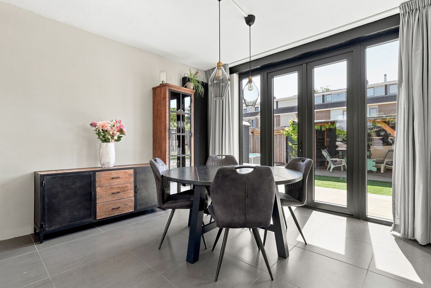 Hoekwoning te koop: Pieter Louwersestraat 41, Oost-Souburg