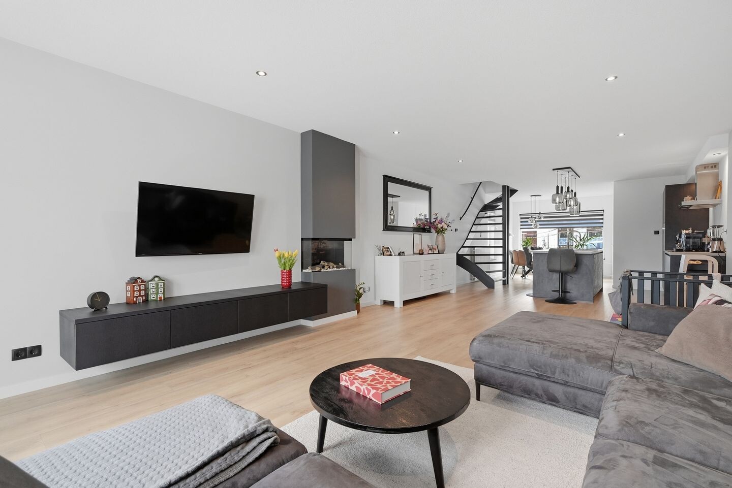 Tussenwoning te koop: Ritthemsestraat 48, Oost-Souburg