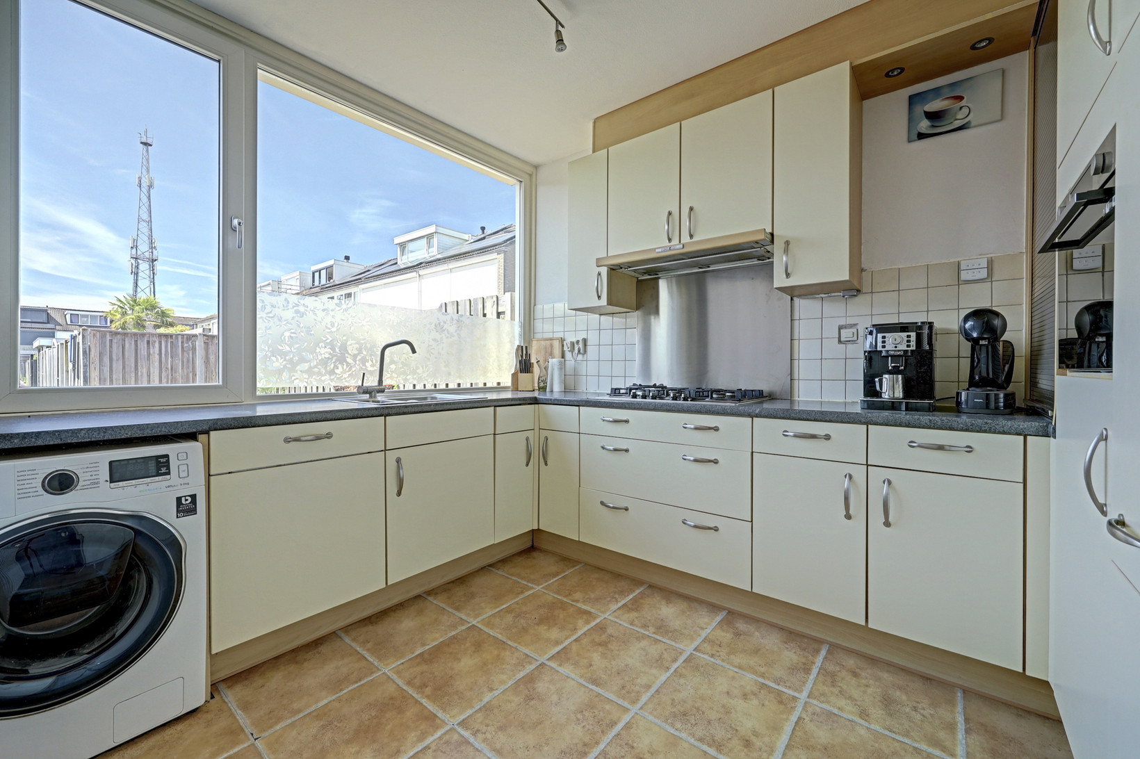 Tussenwoning te koop: Spaarnestraat 26, Oost-Souburg