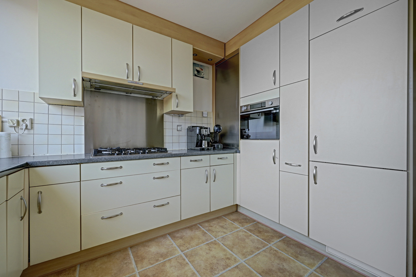 Tussenwoning te koop: Spaarnestraat 26, Oost-Souburg