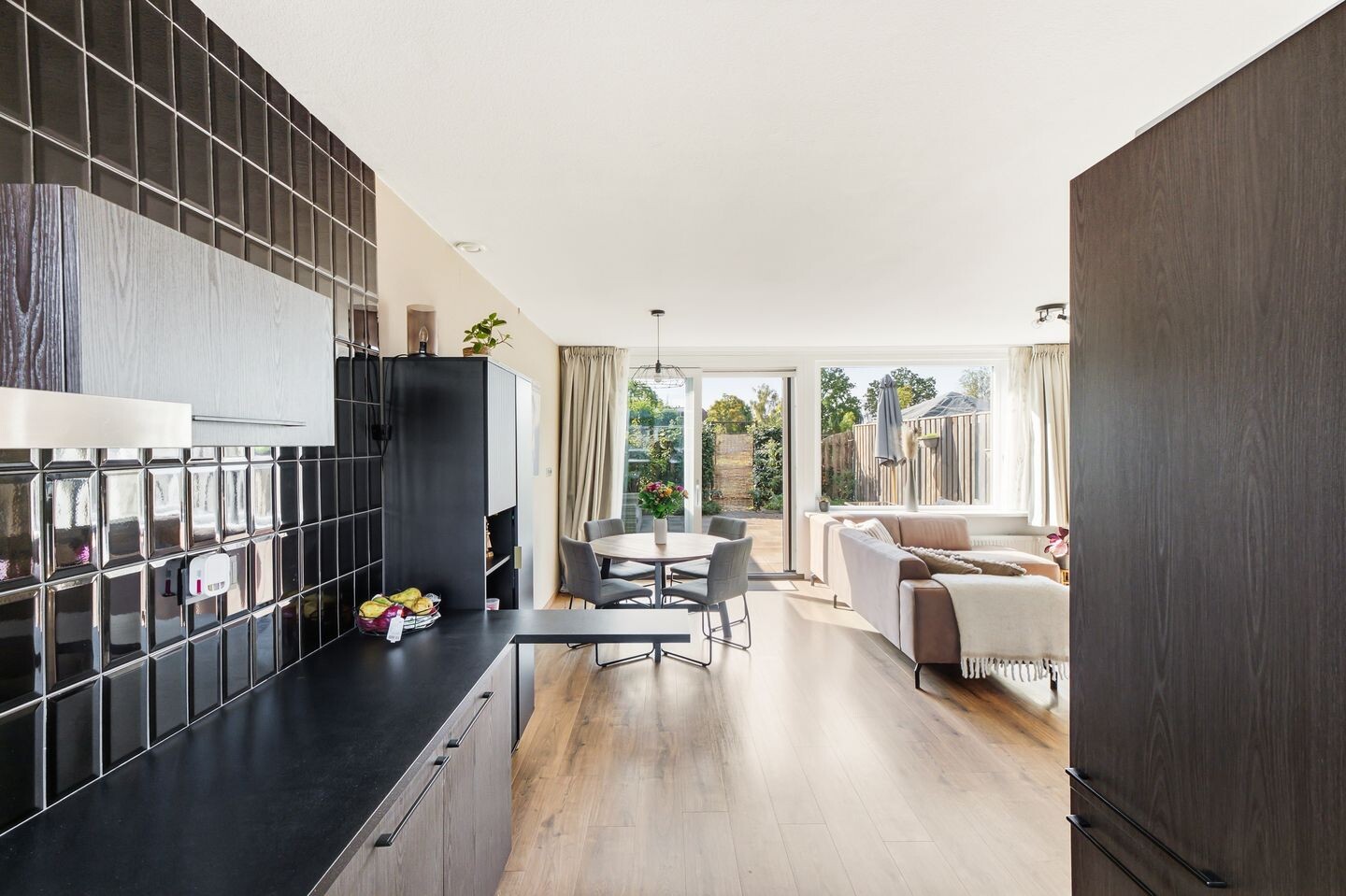 Tussenwoning te koop: Ijsselstraat 15, Oost-Souburg