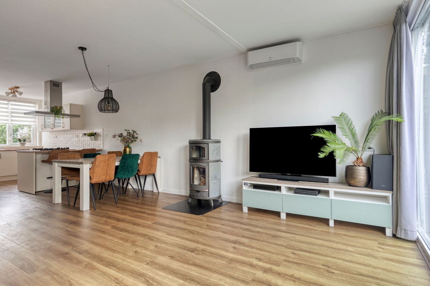 Hoekwoning te koop: Westerscheldestraat 28, Oost-Souburg