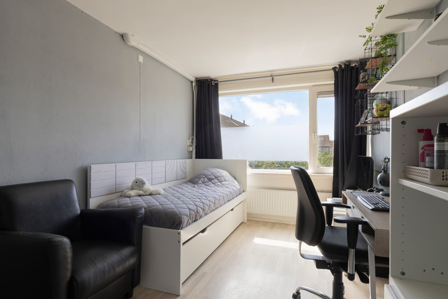 Tussenwoning te koop: Middelburgsestraat 107, Oost-Souburg