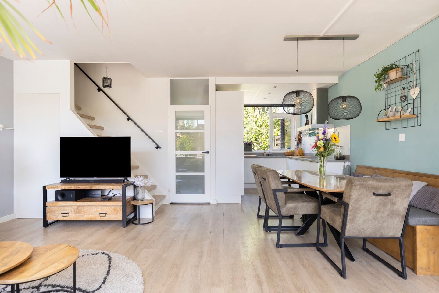 Tussenwoning te koop: Middelburgsestraat 107, Oost-Souburg