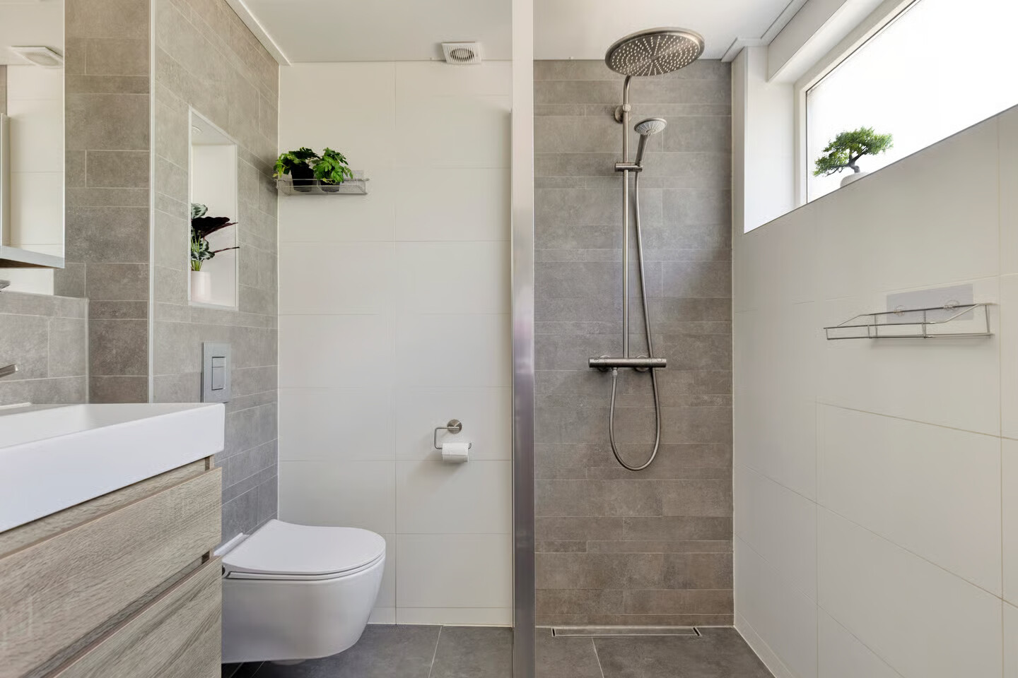 Tussenwoning te koop: Middelburgsestraat 107, Oost-Souburg