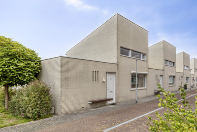 Berkenhof 8