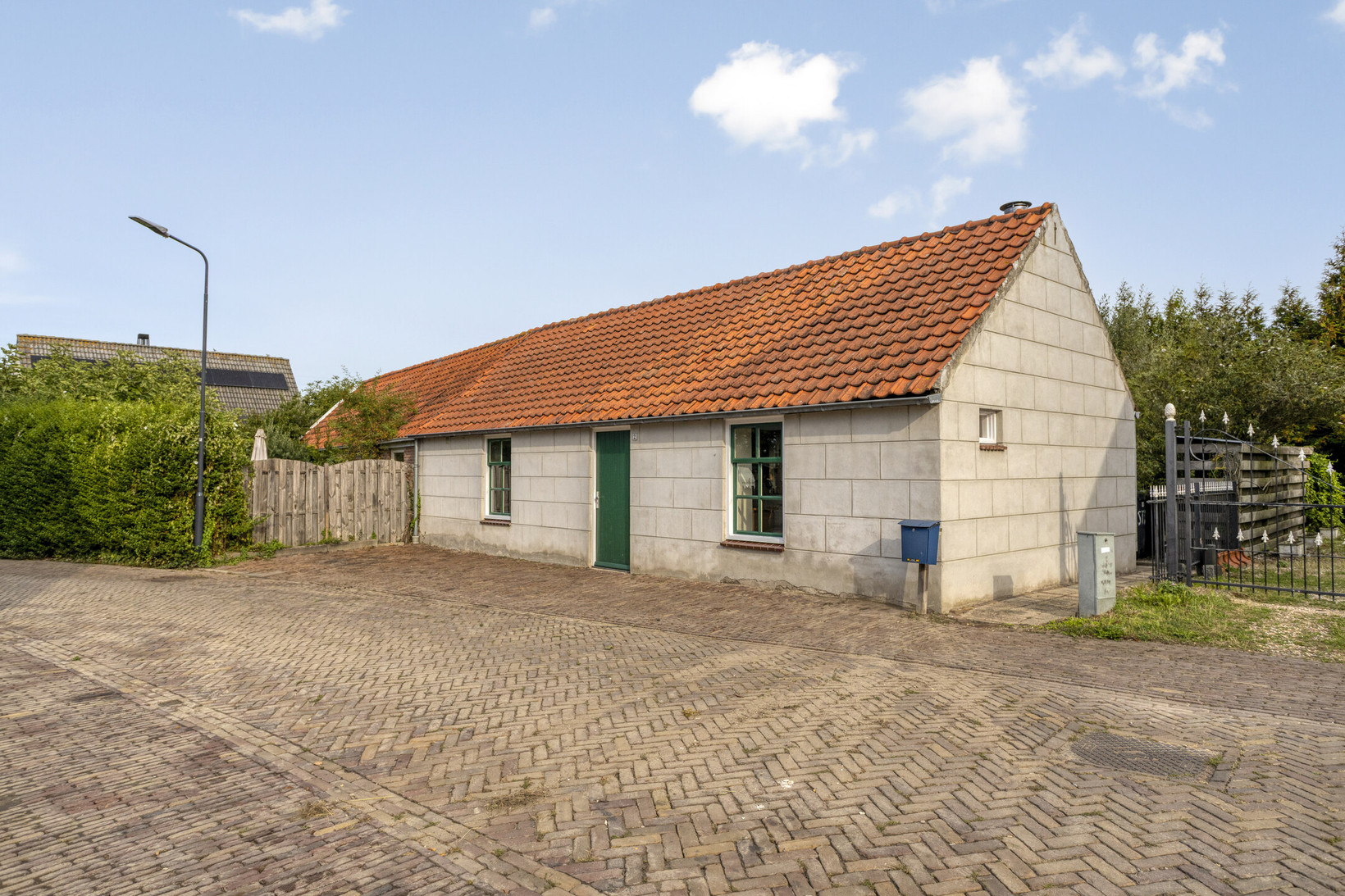 Twee-onder-één-kap te koop: Dijkstraat 2, Ellewoutsdijk