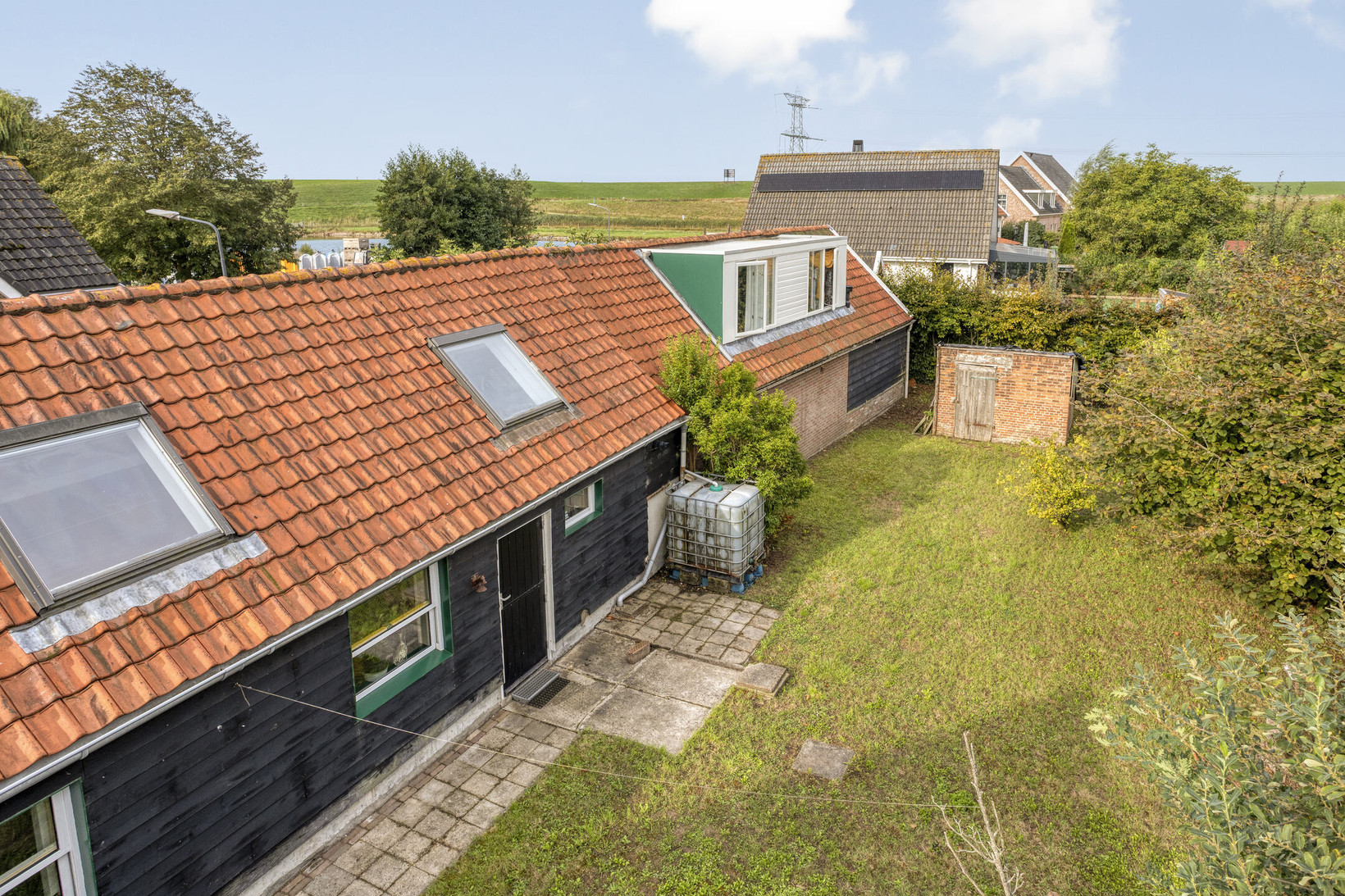 Twee-onder-één-kap te koop: Dijkstraat 2, Ellewoutsdijk