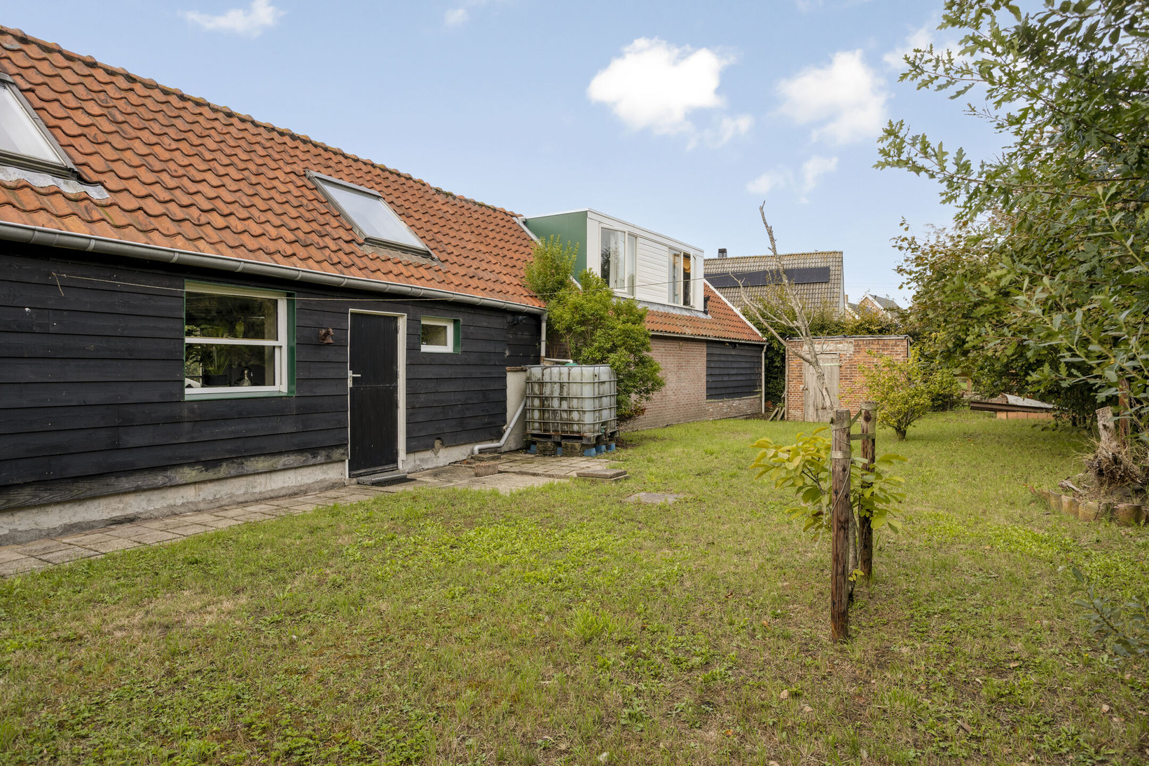 Twee-onder-één-kap te koop: Dijkstraat 2, Ellewoutsdijk
