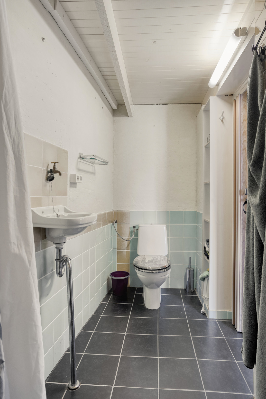 Twee-onder-één-kap te koop: Dijkstraat 2, Ellewoutsdijk