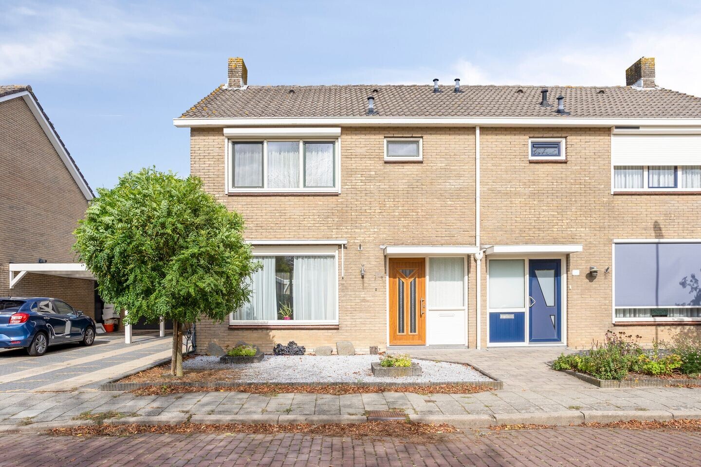 Twee-onder-één-kap te koop: Rembrandtstraat 23, Heinkenszand