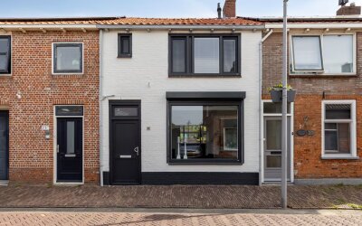 Dorpsstraat 25