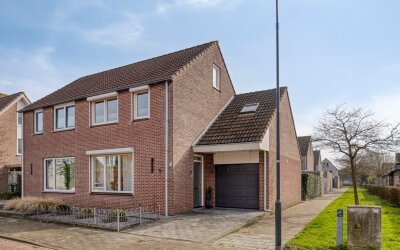 Pastoor Fronhoffstraat 10