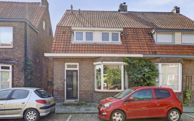 Kamperfoeliestraat 15