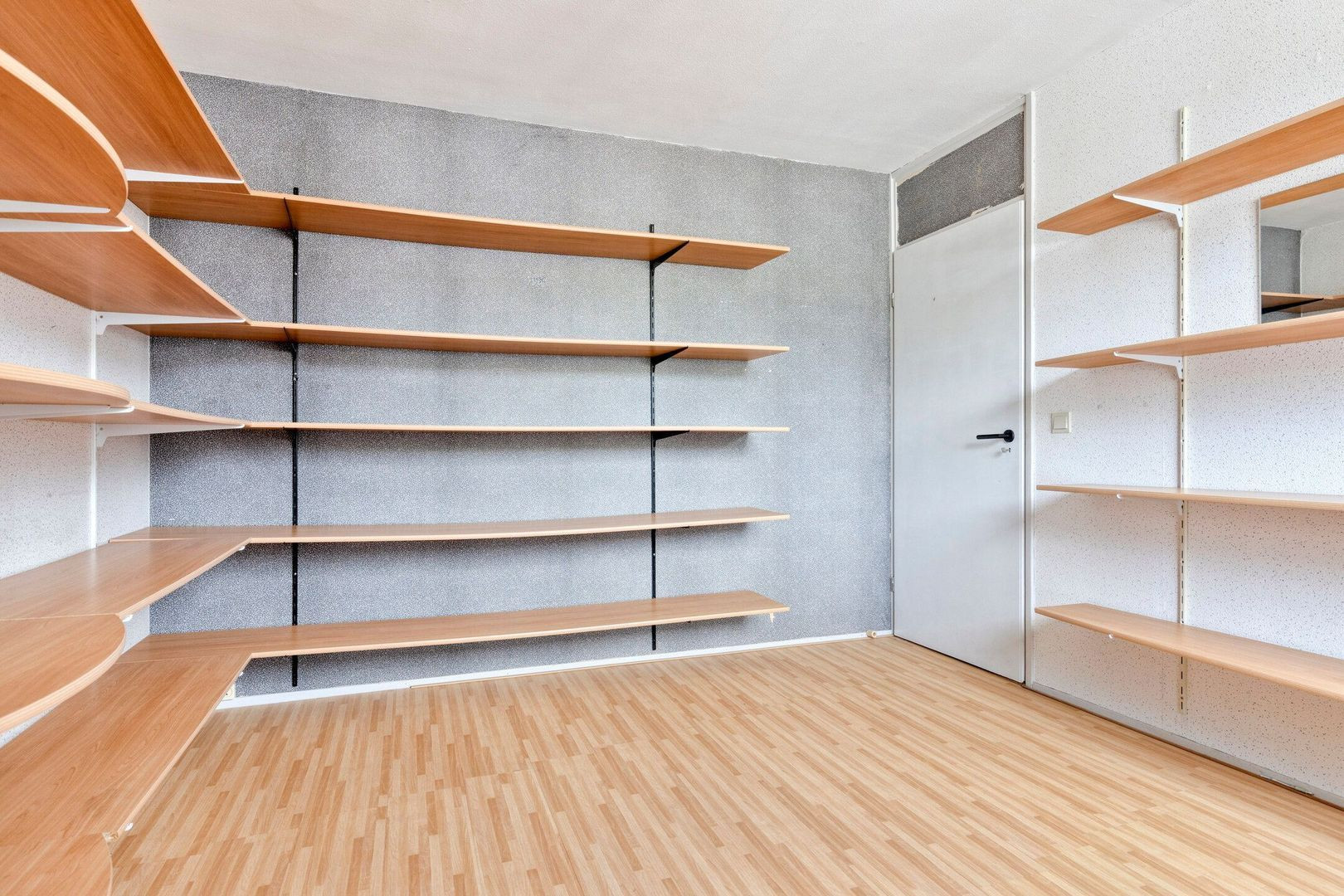 Tussenwoning te koop: Europalaan 56, Goes