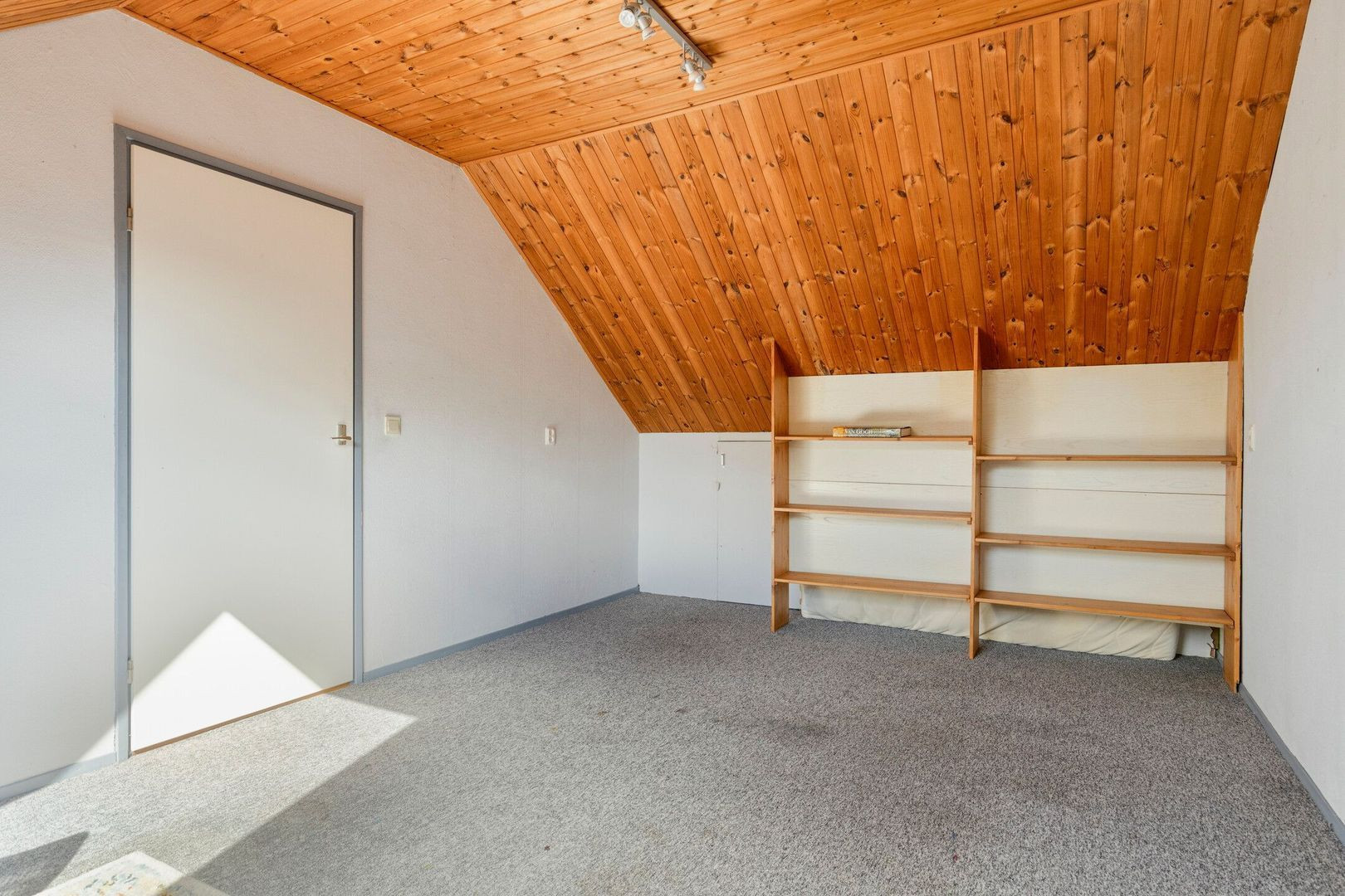 Tussenwoning te koop: Europalaan 56, Goes