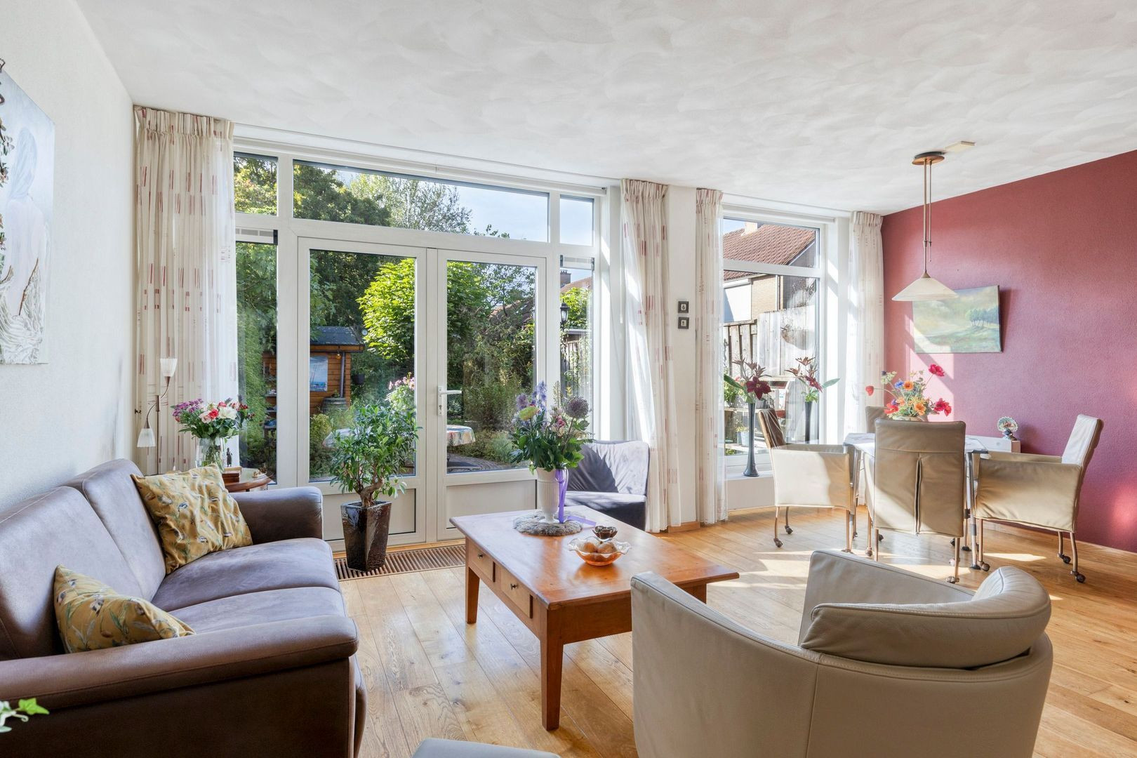 Tussenwoning te koop: Europalaan 56, Goes