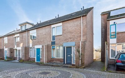 De Gasperistraat 11