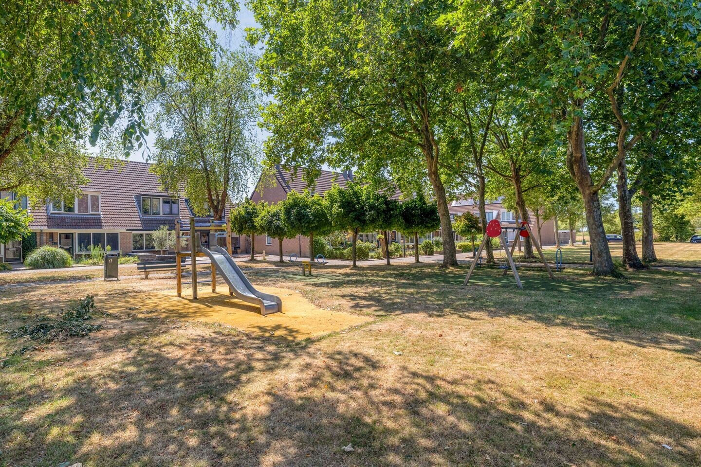 Tussenwoning te koop: Reaganlaan 21, Goes