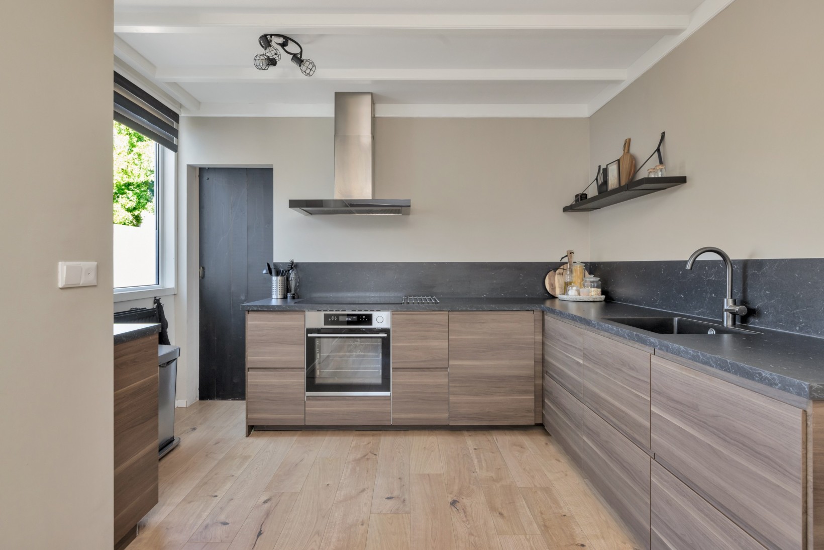 Tussenwoning te koop: Calsstraat 26, Goes
