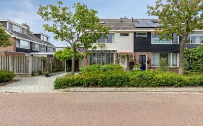 Dresselhuis. 8