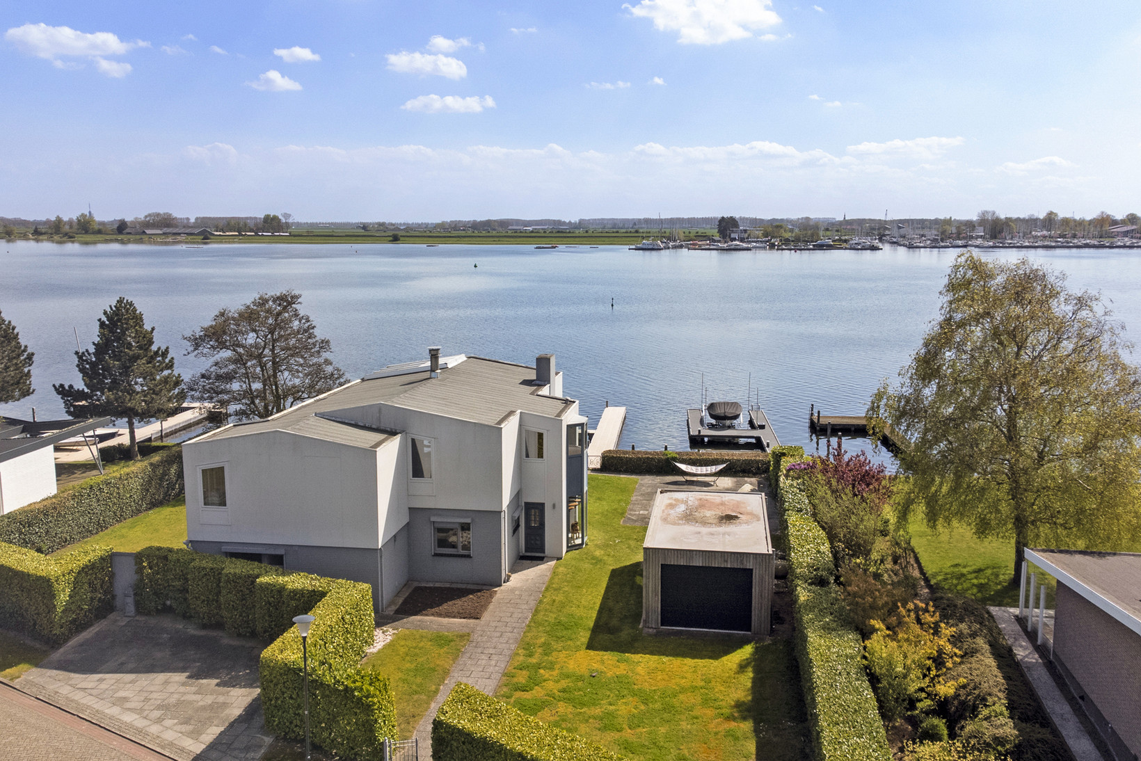 Vrijstaande woning te koop: Valkenlaan 6, Kortgene